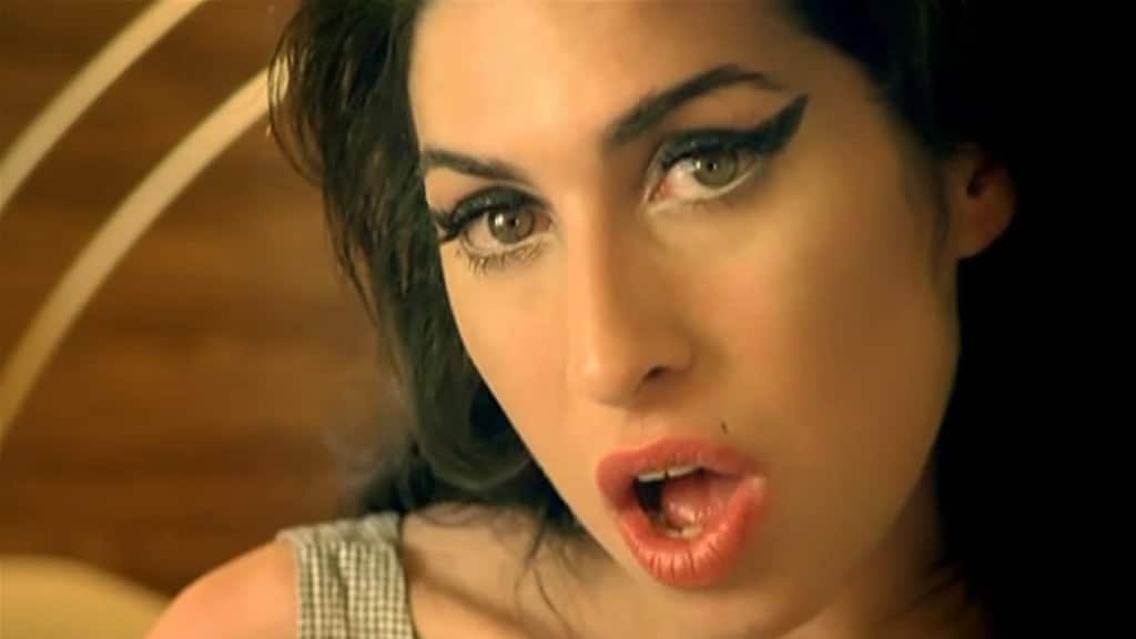 Amy Winehouse - Tears Dry On Their Own