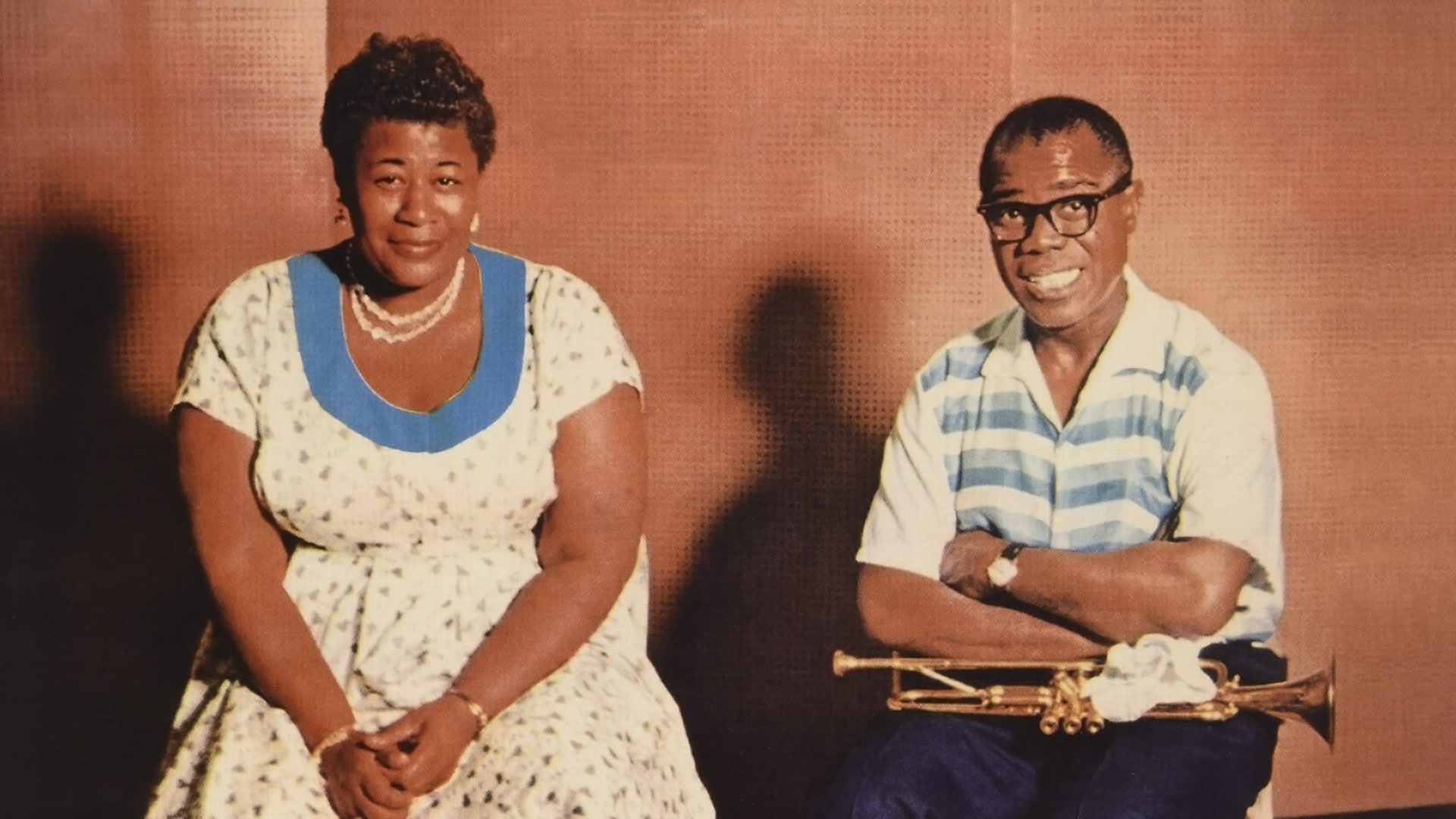 Ella Fitzgerald & Louis Armstrong - April in Paris