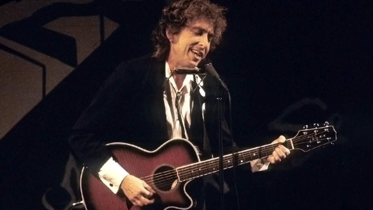 Bob Dylan - Man In The Long Black Coat