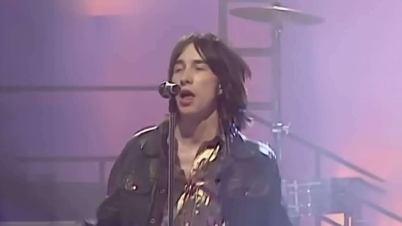 Primal Scream - Movin&apos; On Up