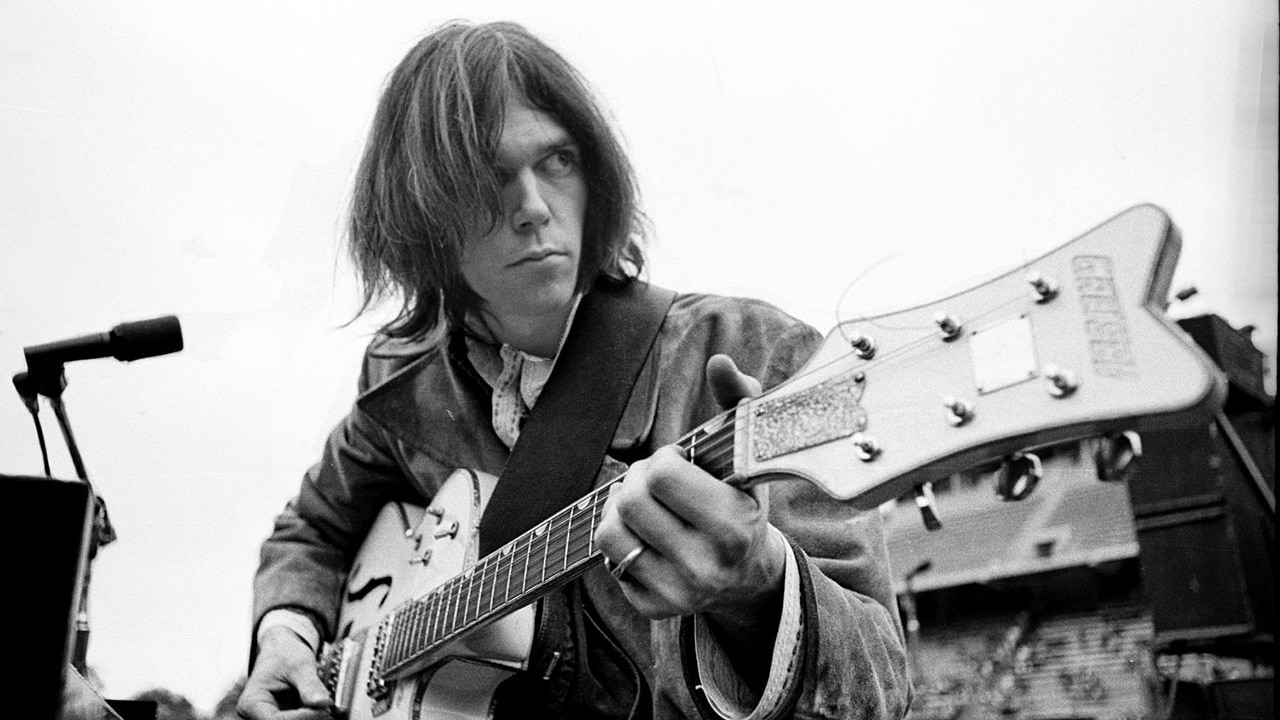 Neil Young & Crazy Horse - Down By The River