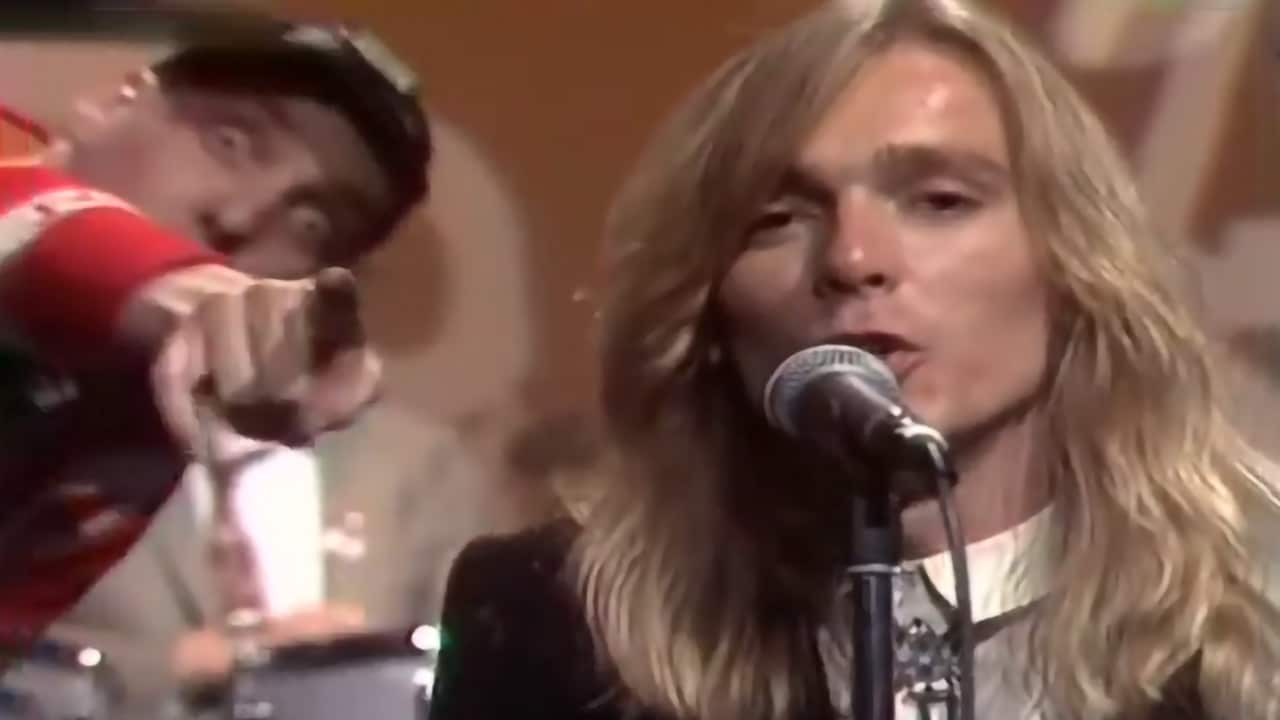 Cheap Trick - I Want You To Want Me