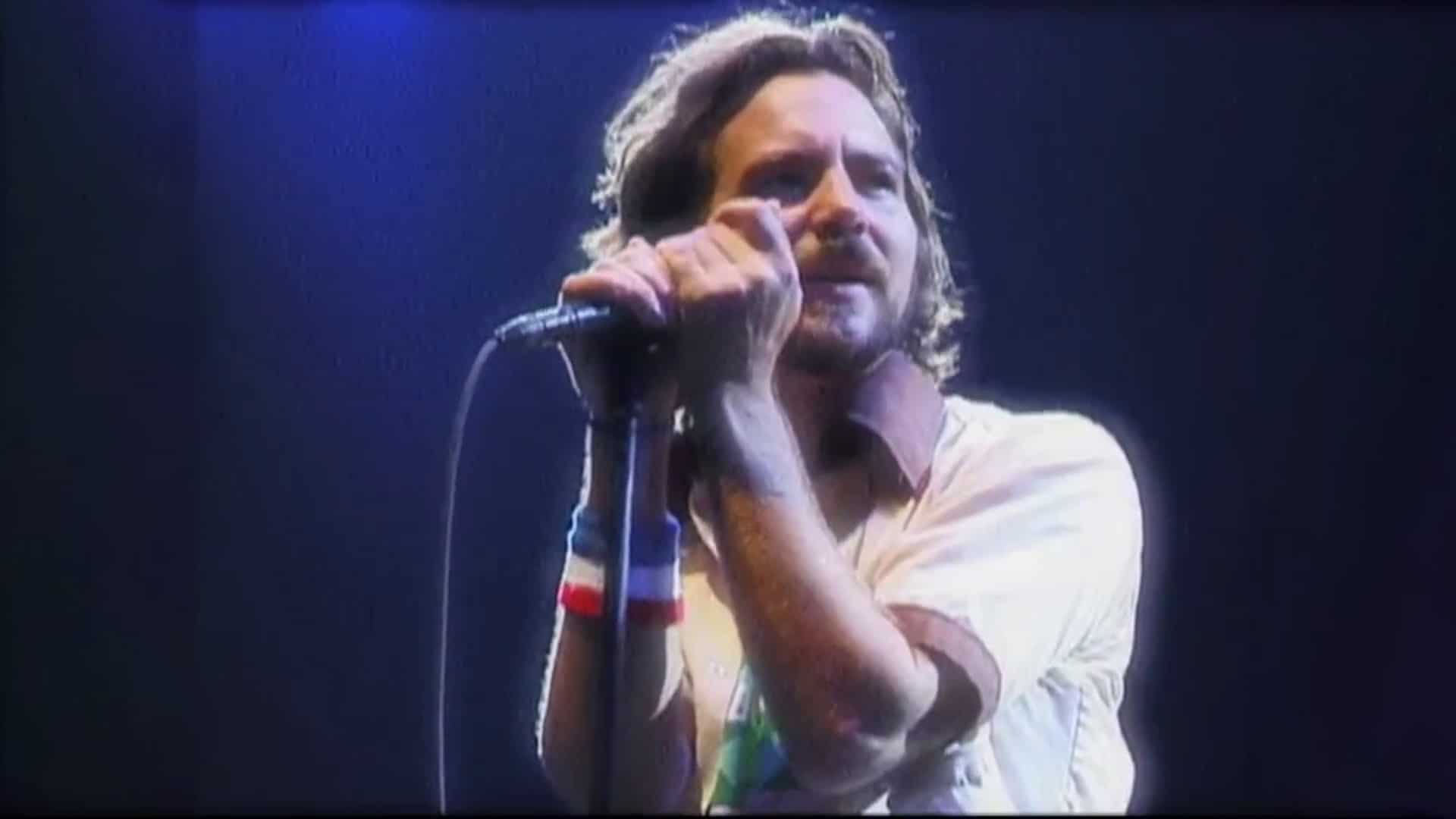 Pearl Jam - Given To Fly