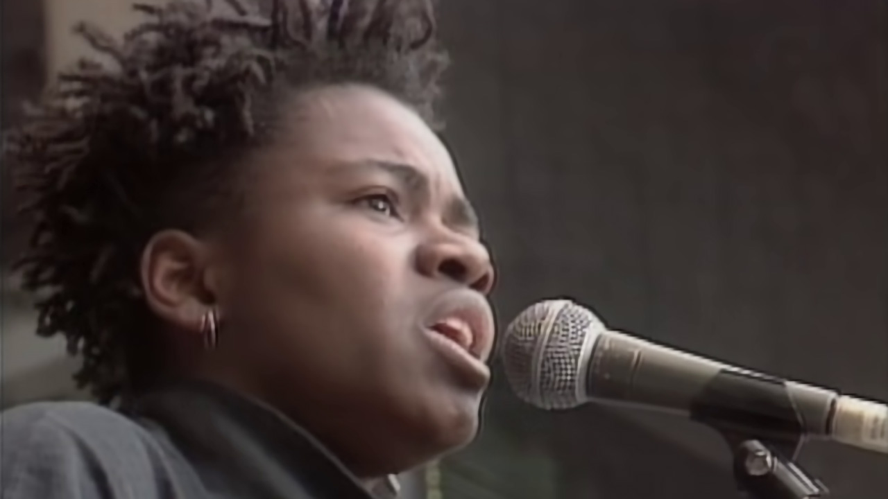 Tracy Chapman - Talkin&apos; Bout A Revolution