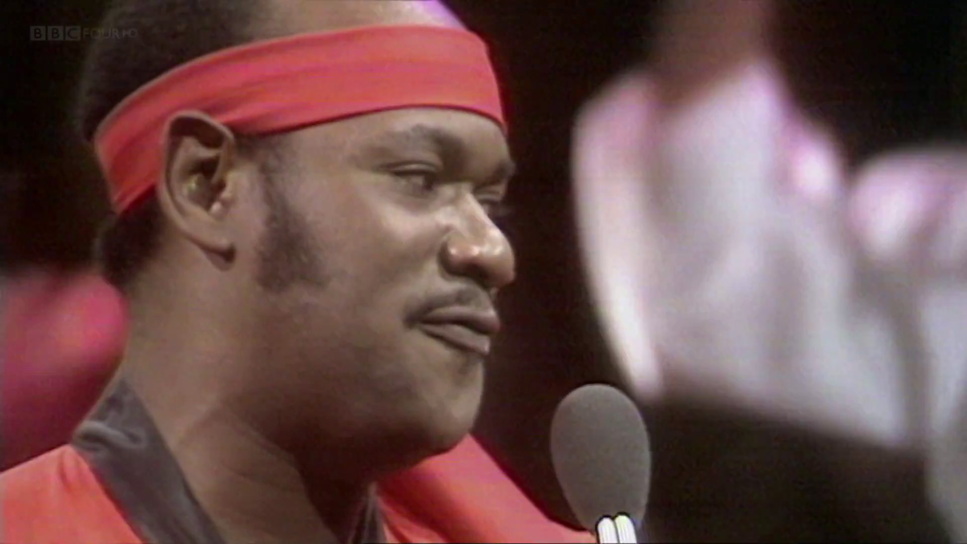 Carl Douglas - Kung Fu Fighting Carl Douglas - Kung Fu Fighting